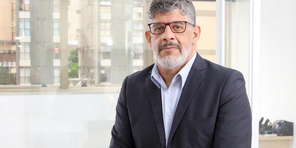 (Arnaldo Athayde)