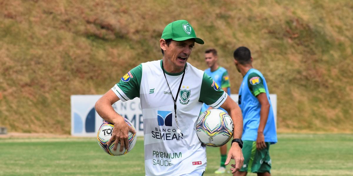 (João Zebral / América)