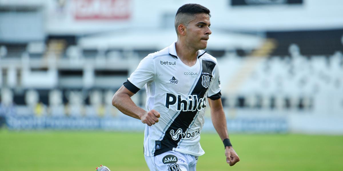 (Alvaro Jr/Ponte Preta )