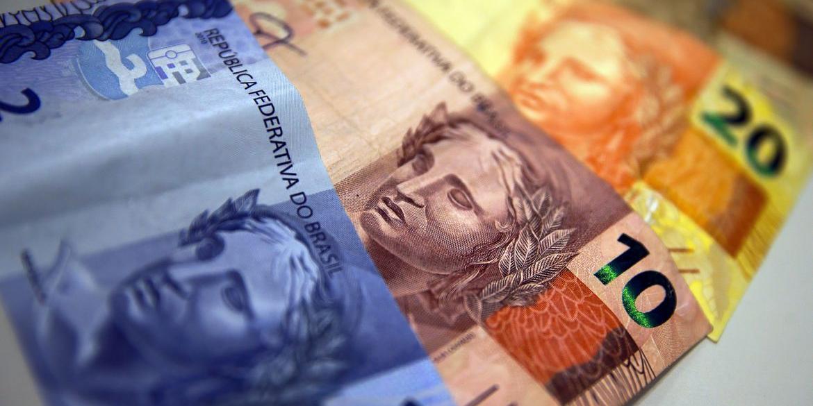 Jovens entre 18 e 25 anos lideram crescimento nas negociações de dívidas em 2025, segundo dados da Serasa (Marcello Casal jr/ Agência Brasil)
