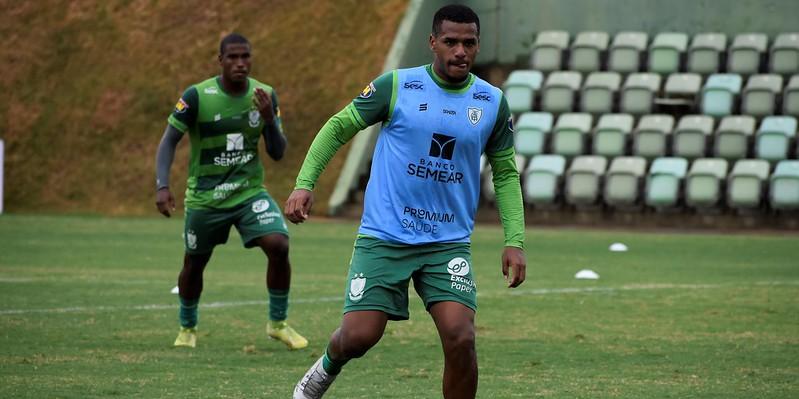 (João Zebral / América)