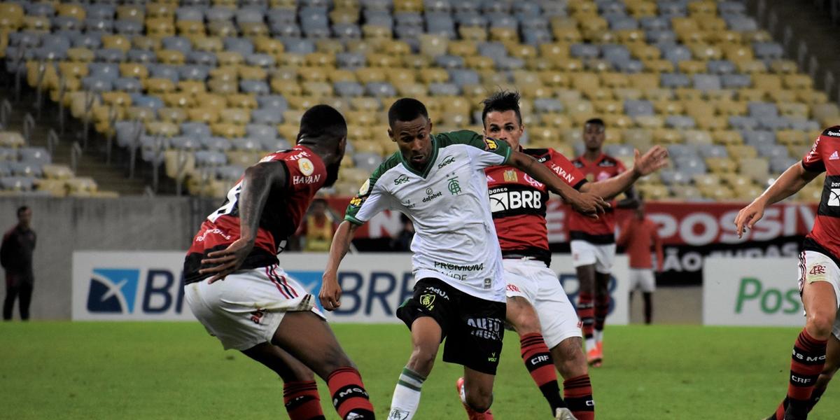 (Estevão Germano / América)