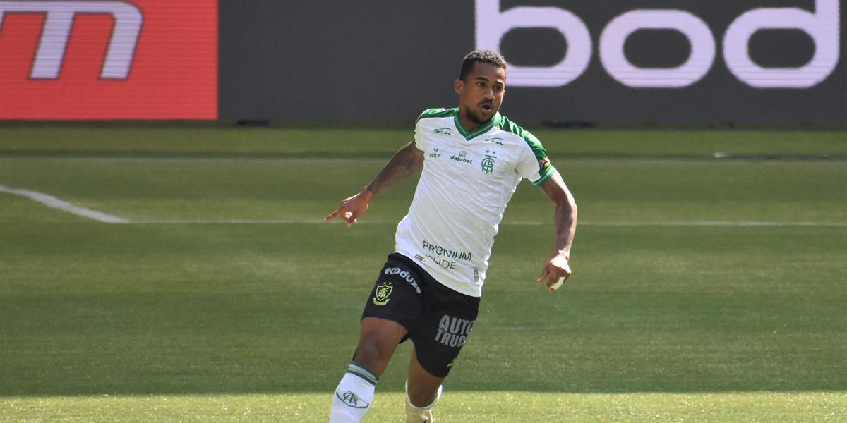 ( Estevão Germano / América)
