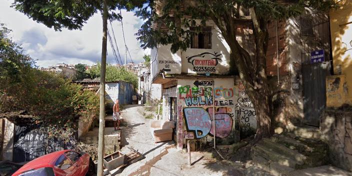 (Google Street View/Reprodução)