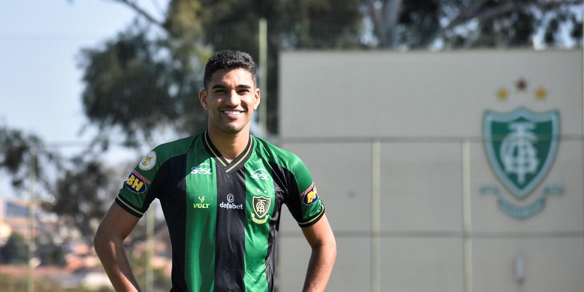 (Estevão Germano / América)