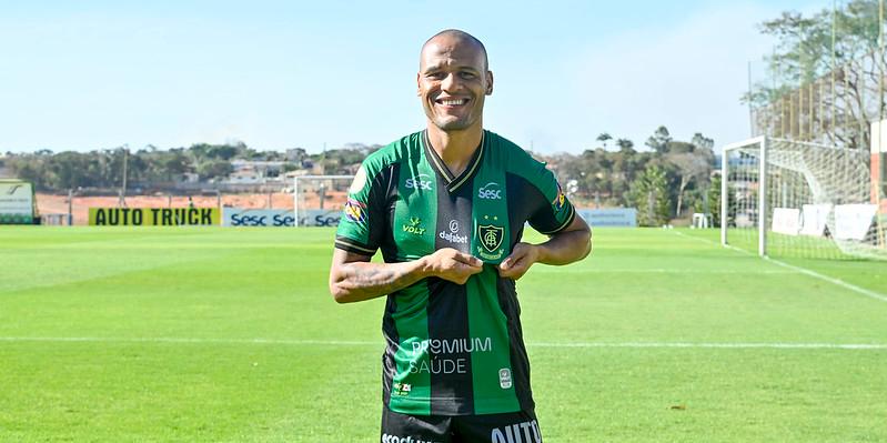 (Mourão Panda / América)