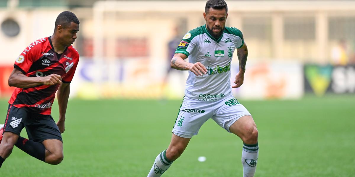 (Mourão Panda / América)
