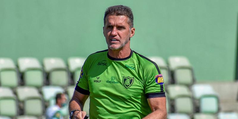 (João Zebral / América)