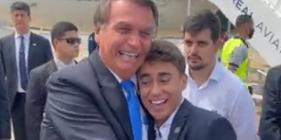 Jair Bolsonaro (PL) é apoiado por Nikolas Ferreira (Reprodução)