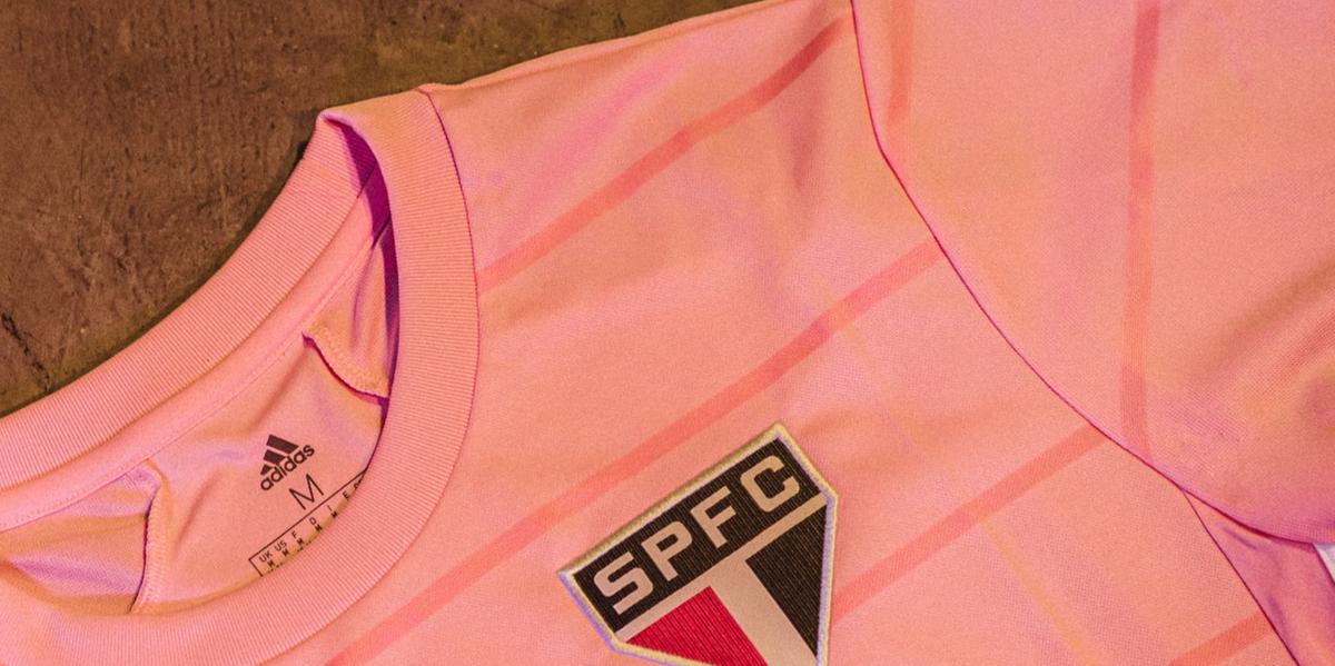 Inter apresenta nova camisa inspirada no Outubro Rosa