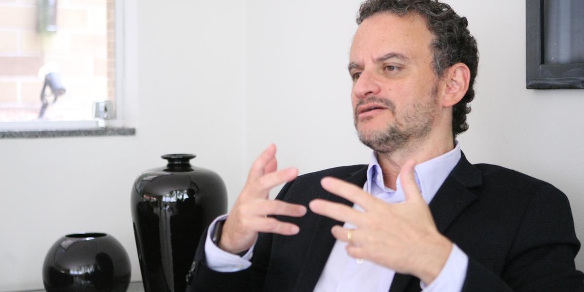 (Maurício Vieira)