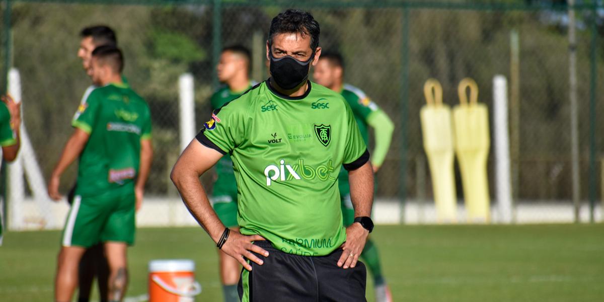 (João Zebral / América)