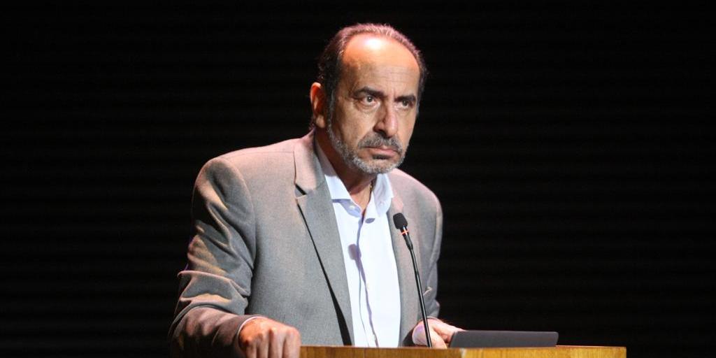 (Maurício Vieira)