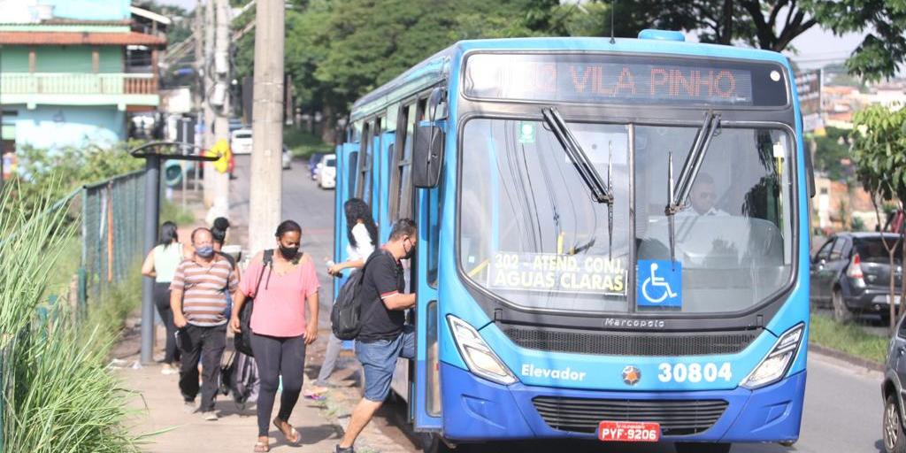 (Maurício Vieira)