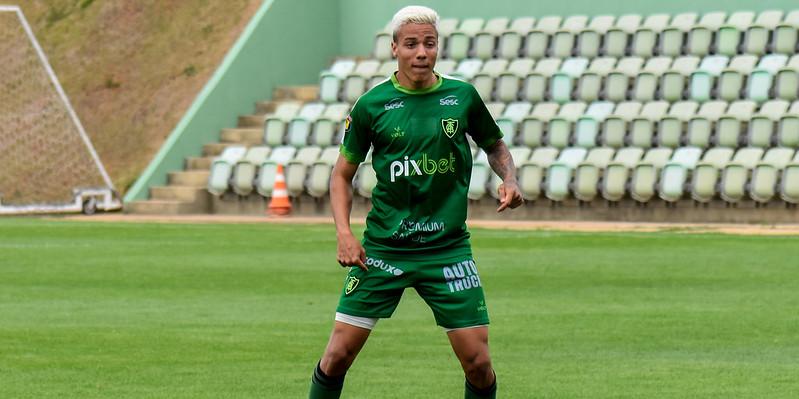 (João Zebral / América)
