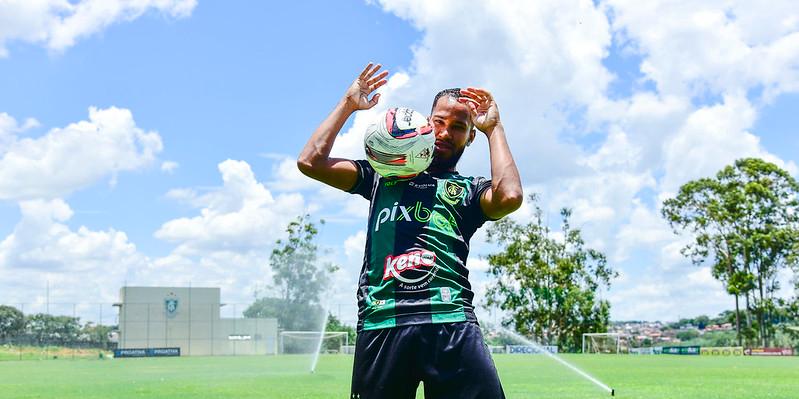 (Mourão Panda / América)