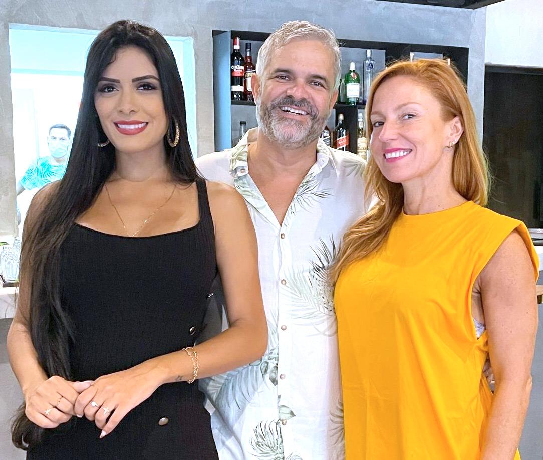 O Advogado e empresário Guilherme Cruz, ladeado pela modelo Barbara Paola e a assessora de comunicação Diana Junqueira (Eddy Fernandes)