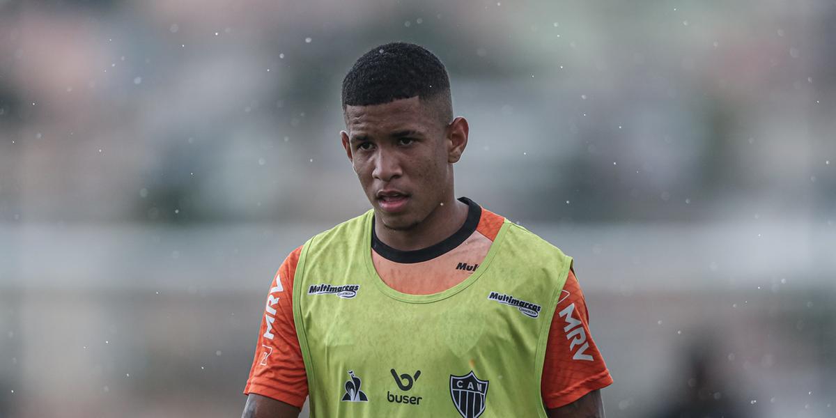 Jovem atacante Sávio, de 17 anos, poderá ganhar a primeira oportunidade nesta temporada (Pedro Souza / Atlético)