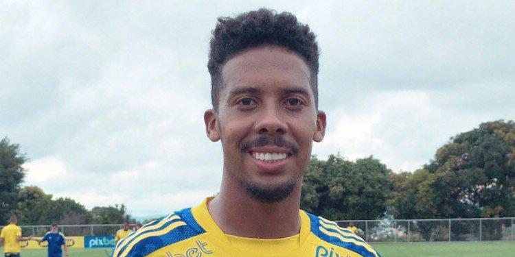 O volante havia testado positivo para a Covid-19 na semana passada, apresentando apenas sintomas leves da doença (Divulgação/Cruzeiro)