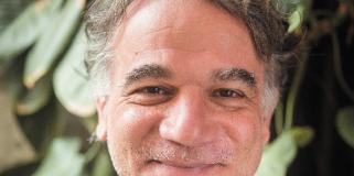 ESTREIA – Baseada em texto de Guel Arraes e Jorge Furtado (foto no alto), “O Debate” tem no elenco Eduardo Moreira (acima) e Ângela Mourão (FERNANDO LARA/DIVULGAÇÃO)