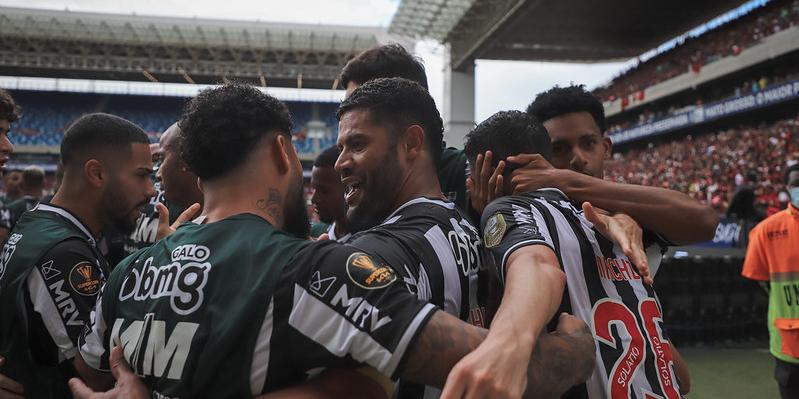 Com gols de Hulk e Nacho, Galo empatou no tempo normal e venceu a disputa de pênaltis (Pedro Souza / Atlético)