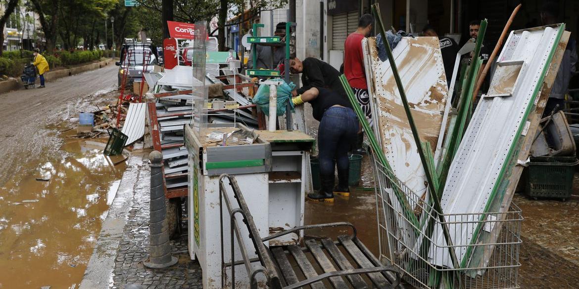 Coleta de DNA de pessoas desaparecidas começa hoje (Fernando Frazão/Agência Brasil)