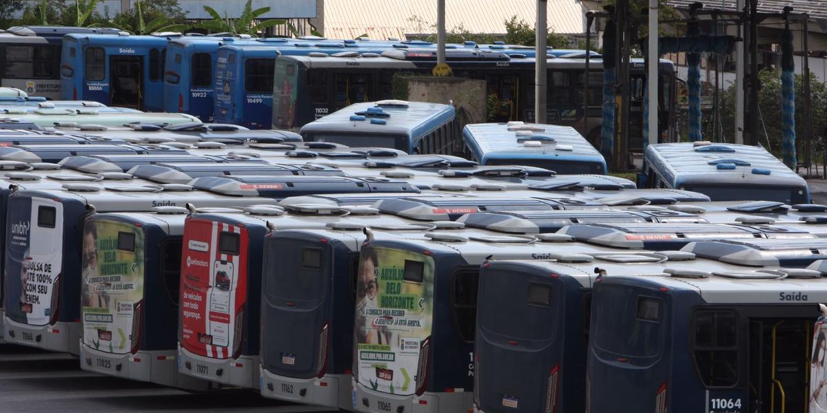 Empresas de ônibus aceitaram subsídio de R$ 237,5 milhões para melhorias no transporte público (Lucas Prates)