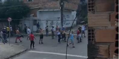 Vídeo mostra confronto entre torcedores (Foto: Reprodução/ Redes Sociais)
