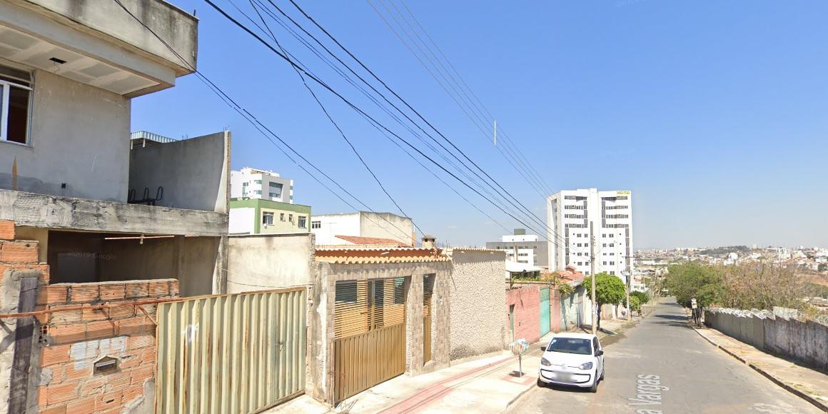 Copasa divulgou nota informando que o problema na rua já foi solucionado 
