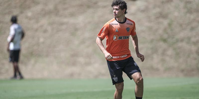 Dodô é o substituto direto do também lateral-esquerdo Guilherme Arana, que se apresentou à Seleção Brasileira, e desfalcará o Galo nas semifinais. (Foto: Pedro Souza / Atlético)