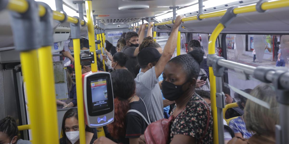 Todos os horários e viagens dos coletivos podem ser consultados no Portal da PBH pelo nome “Dia Útil Férias Verão” (Fernando Michel / Hoje em Dia)