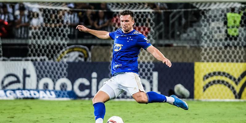 Zagueiro e capitão celeste está de fora da próxima partida (Gustavo Aleixo/Cruzeiro)
