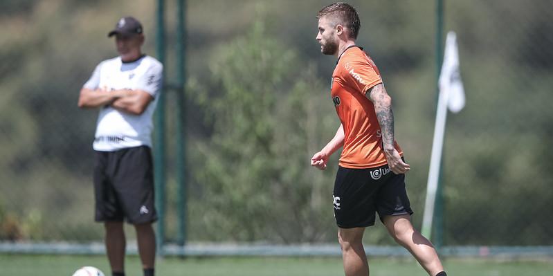 Eduardo Sasha deve ter a missão de substituir Hulk, que cumprirá suspensão automática (Pedro Souza / Atlético)