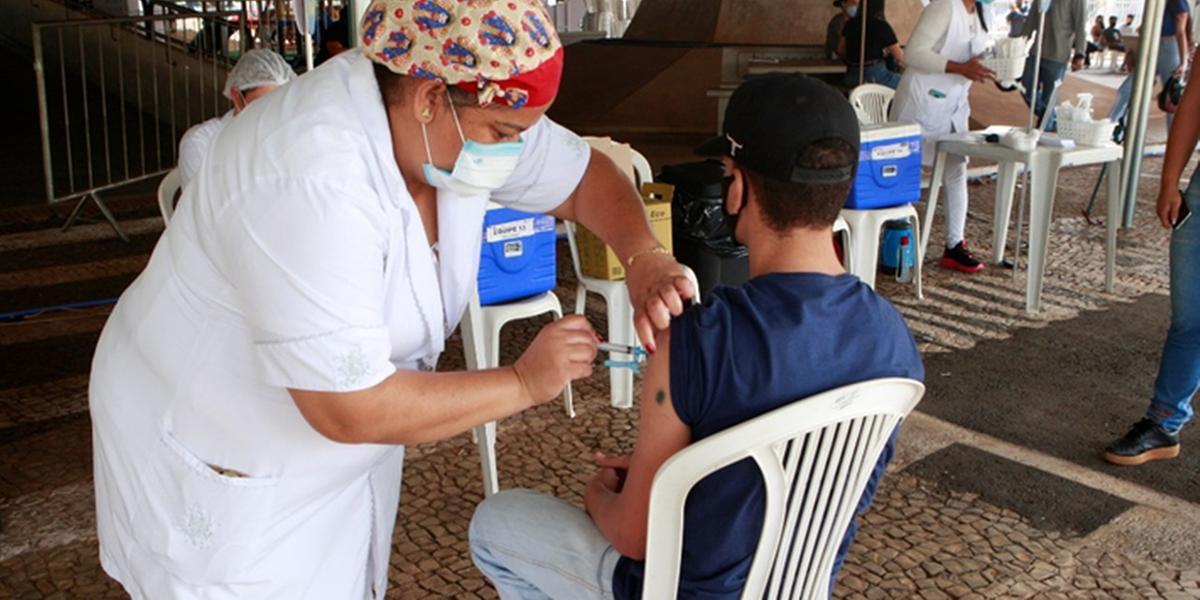 1.589.499 doses da vacina contra a Covid-19 já foram aplicadas em Uberlândia, no Triângulo (Araípedes Luz/ Secretaria de Governo e Comunicação da Prefeitura de Uberlândia)