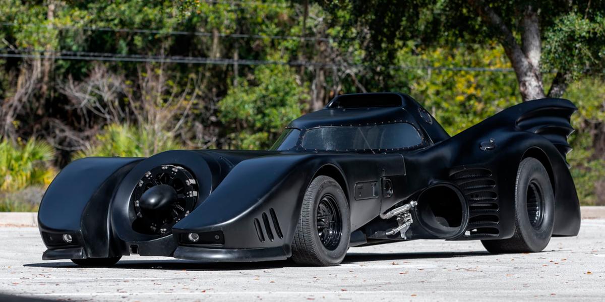 Réplica perfeita do batmóvel baseada no filme de 1989 será leiloada na internet (Mecum Auctions / Divulgação)