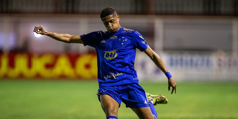 Rafael Santos é um dos "Crias da base" e está no Cruzeiro desde 2018. (Foto: Staff Images)