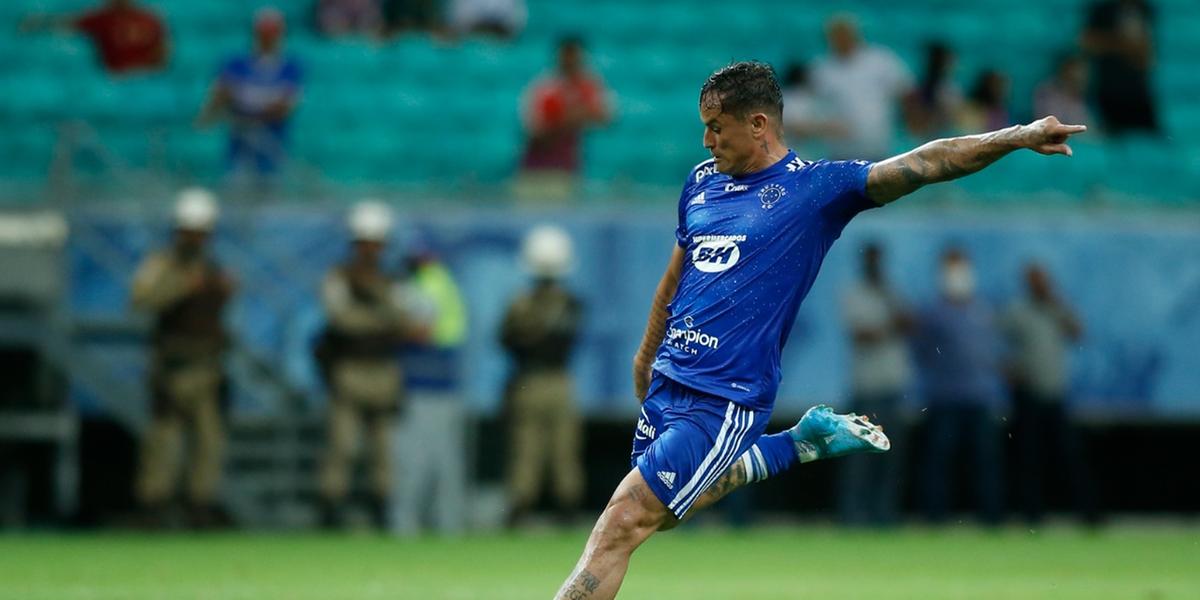 Em noite de estreia, o Cruzeiro foi derrotado por 2 a 0, pelo Bahia. O artilheiro Edu não marcou nenhum gol. (Reprodução/Twitter Cruzeiro)