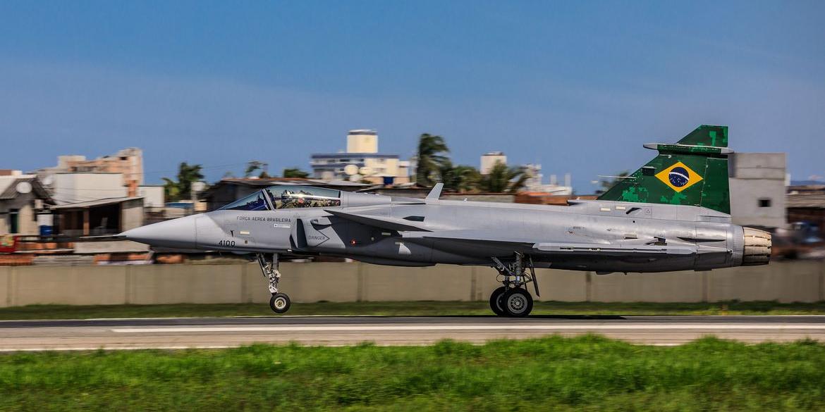 Contrato prevê a produção de 36 aeronaves 