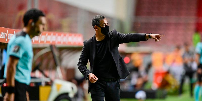 (Mourão Panda / América)