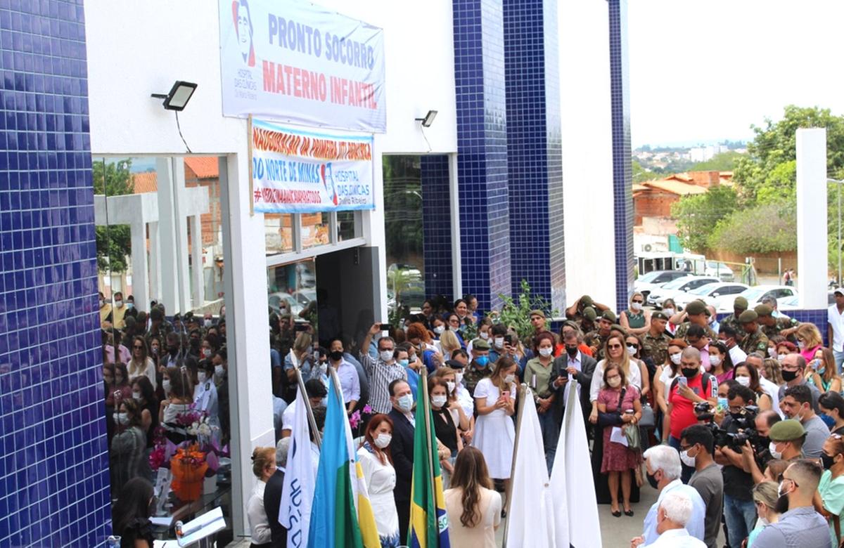 Inauguração nesta segunda contou com a presença de vários convidados (Leo Queiroz)