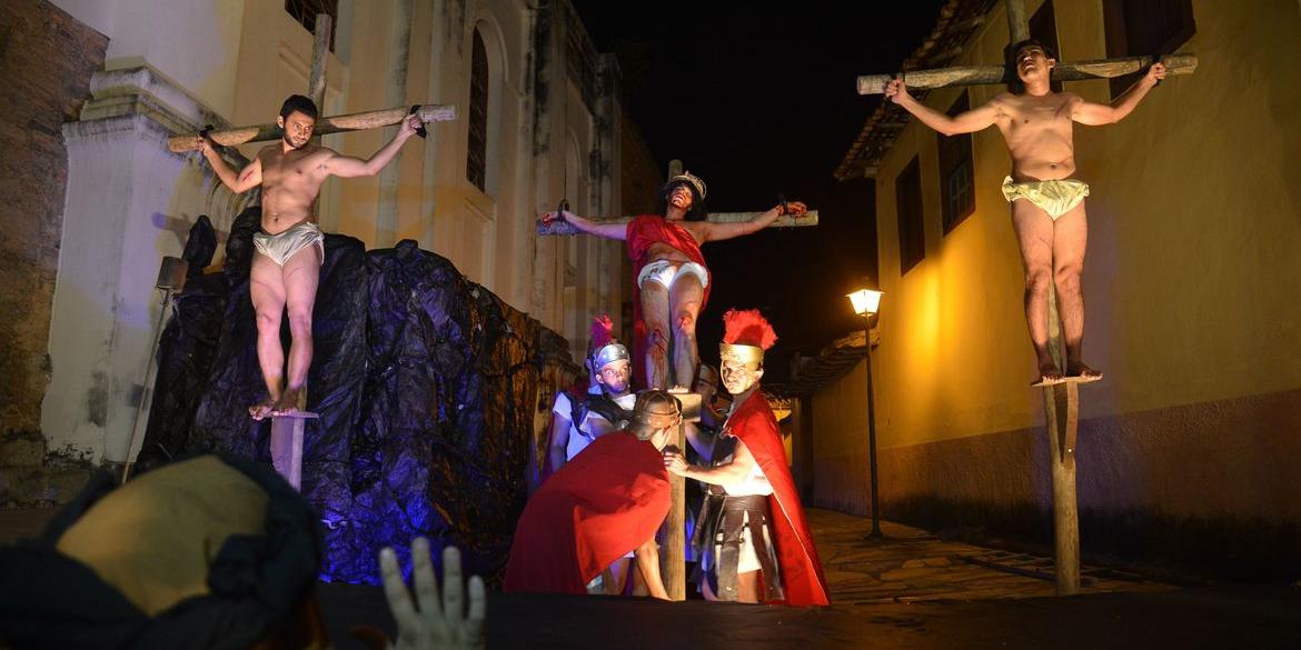 Neste ano, igrejas terão missas e encenações da Via Sacra (Marcelo Casal Jr/Agência Brasil)