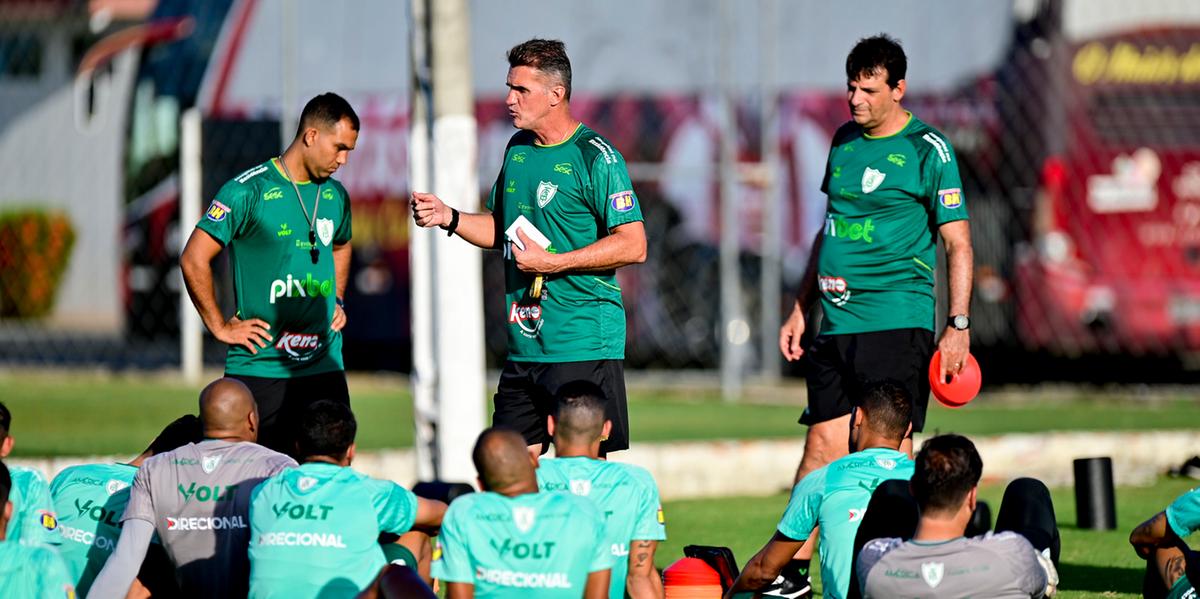 (Mourão Panda / América)