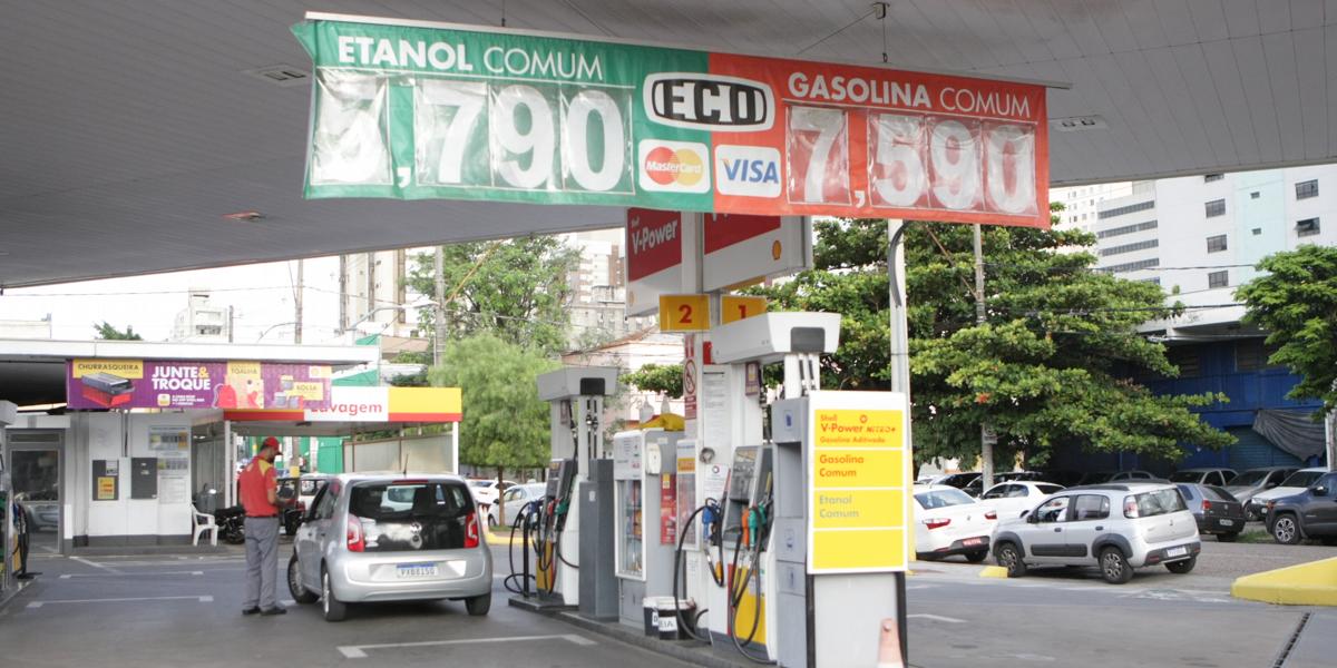 O litro de etanol em Belo Horizonte subiu 15% nos últimos 20 dias e, com isso, já não vale mais a pena ser usado no lugar da gasolina, pela “regra dos 70%” (Fernando Michel)