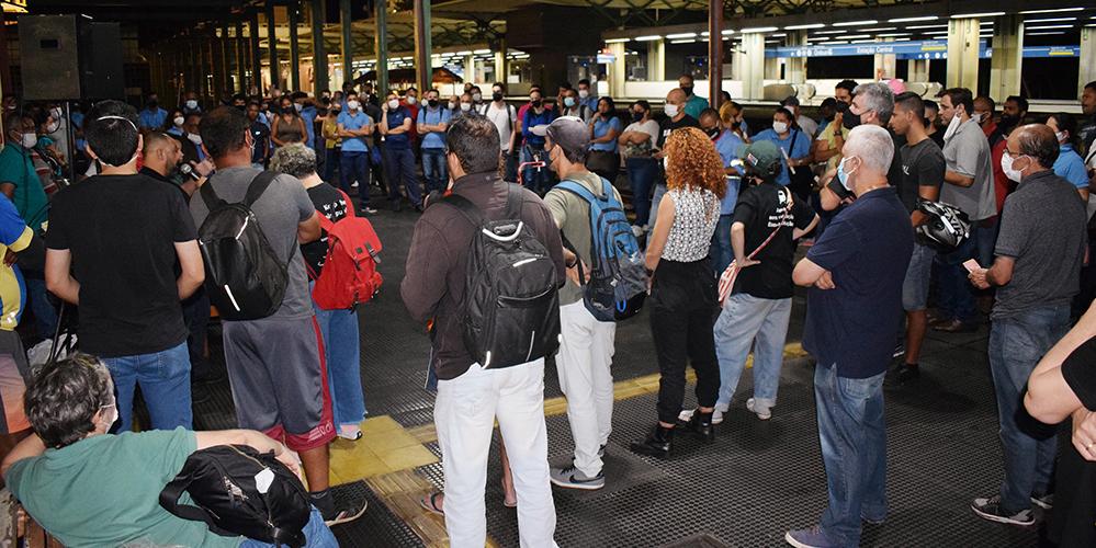 Assembleia entre os trabalhadores aconteceu na noite da última quarta-feira (28) (Divulgação/Sindimetro-MG)