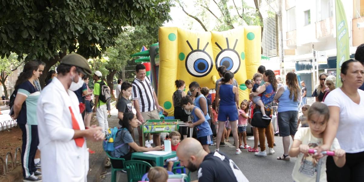Um dos pontos de vacinação foi na região da Savassi (Fernando Michel)