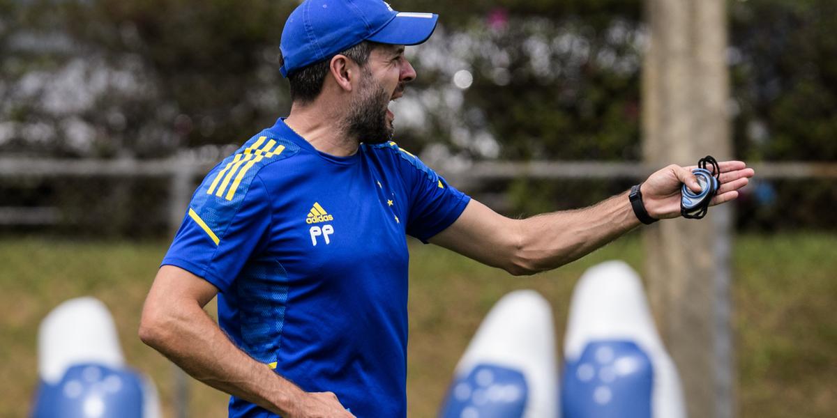 Pezzolano destacou a briga por posição entre os jogadores do Cruzeiro (Gustavo Aleixo/Cruzeiro)