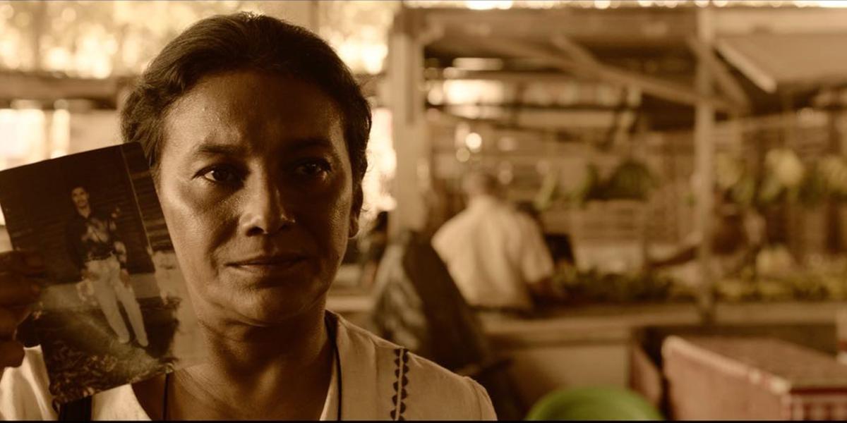 Dira Paes vive uma trabalhadora rural que sai em busca do paradeiro do filho (Downtown Filmes/Divulgação)