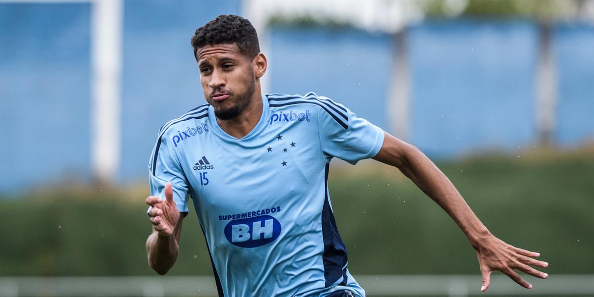 Formado na base celeste, o volante soma 84 jogos pelo time principal da Raposa (Gustavo Aleixo/Cruzeiro)