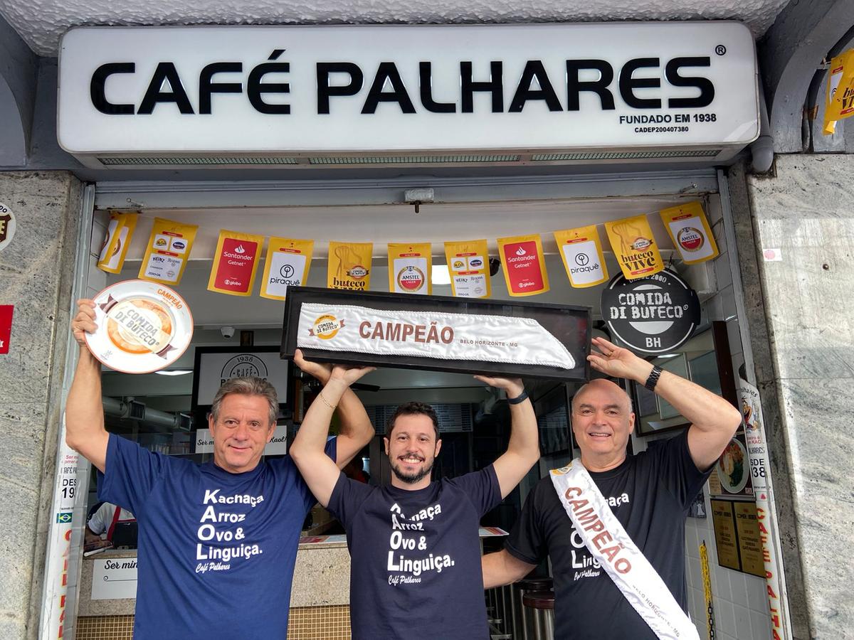 Família Palhares comemora segundo título consecutivo do Comida di Buteco. (Divulgação/Café Palhares)