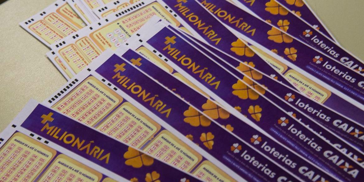 Loteria não acumula e tem boa chance para quem acertar poucas dezenas (Marcello Casal Jr./Agência Brasil)